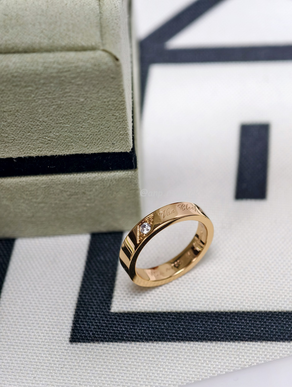 Vintage Alhambra Ring (9) - www.newkick.org